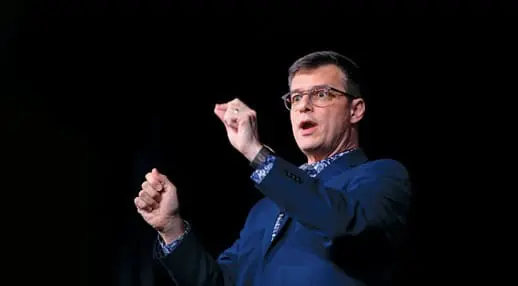 Frank Anderson on stage