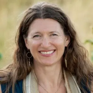 Headshot of Arielle Schwartz