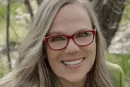 Headshot of Sally Spencer-Thomas
