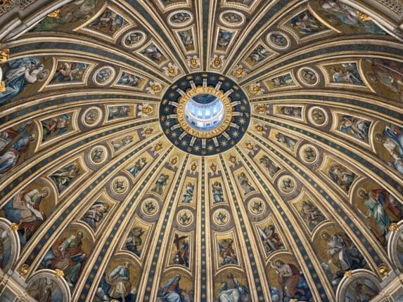 Majestic dome ceiling with fresco paintings in Catholic cathedral | Photo by Bastian Riccardi/Pexels